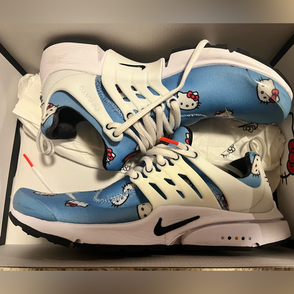 Nike Hello Kitty x Air Prestos Men’s Sz 8, Women’s Sz 10